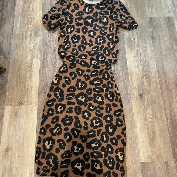 Lark and grey two piece top and skirt set M L - Picture 1 of 3